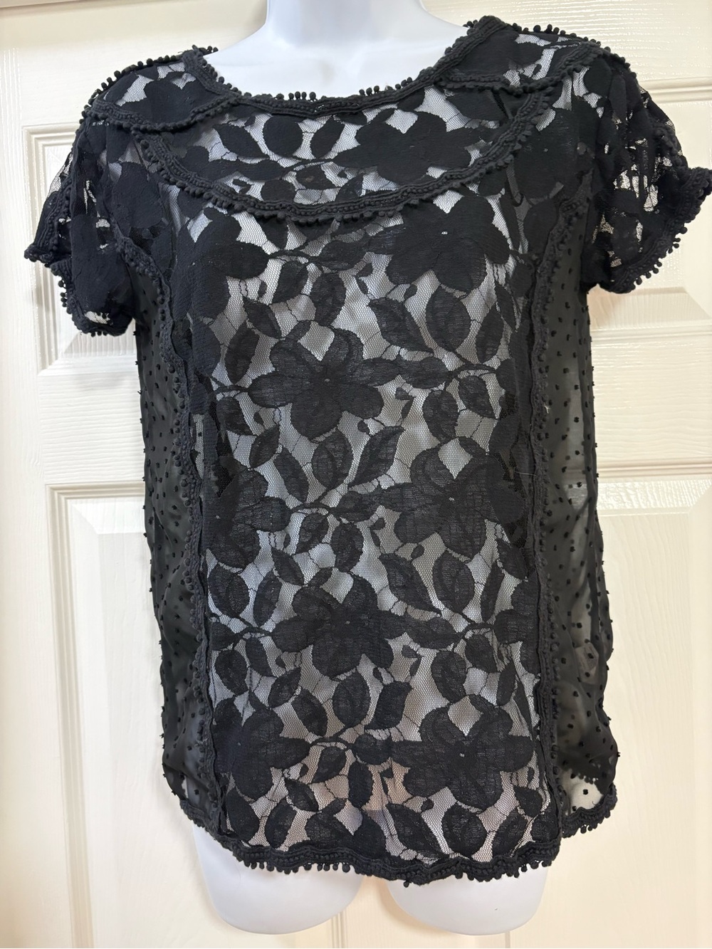 Hi-Line by Madewell black floral lace short-sleeve top